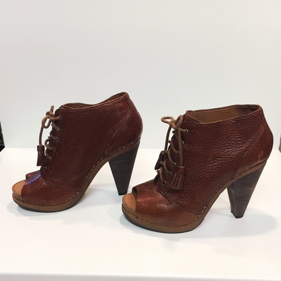 Lucky Brand Francisca Leather Booties - Picture 2 of 4